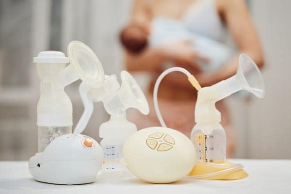 Blog 2-feeding and lactation-Pumping & Bottle Feeding- Building a Routine That Works.pdf-image-002